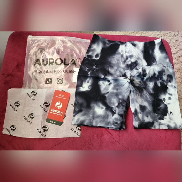 Aurola Women's Tie-Dye Bike Shorts - Picture 2 of 5